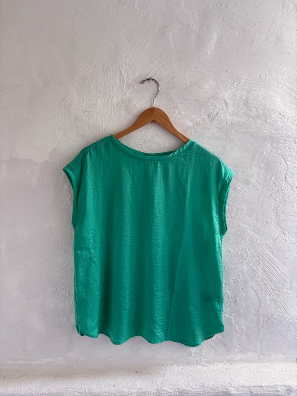 Woman’s beautiful spring H&M blouse - Picture 3 of 10